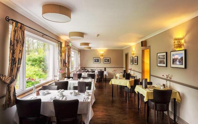 Loch Leven Hotel & Distillery