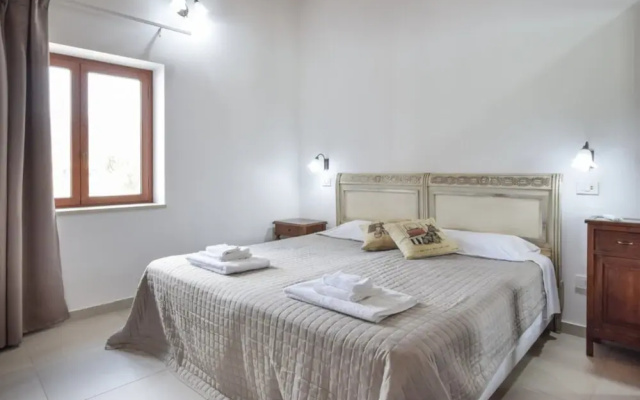 Elegant Villa With Swimming Pool Near Etna