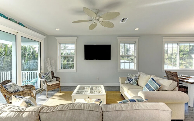 Coconut Breeze Estate