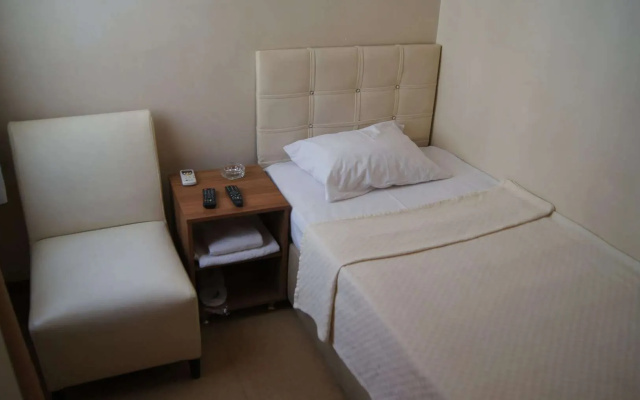 Yeni Caglayan Otel