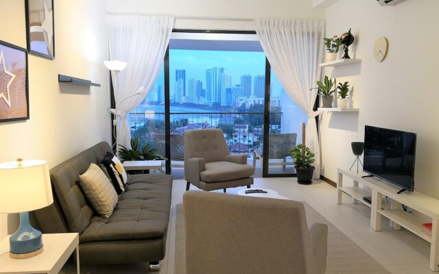 3BR Seaview Suite Gurney Drive