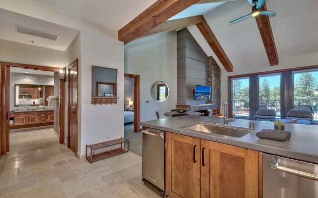 Luxury Residence - Gondola across the Street 2 Bedroom Condo by RedAwning