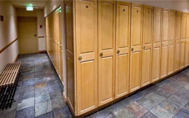 Townsend Place A106 1 Bedroom Condo by Redawning