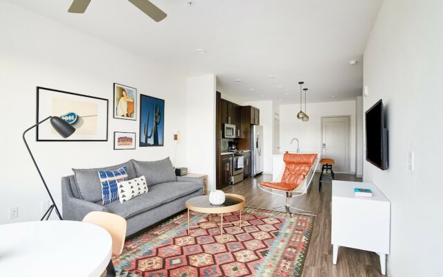 Lovely Midtown Suites by Sonder