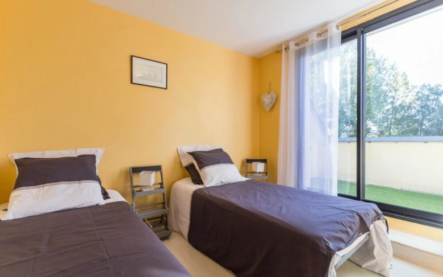 House With 5 Bedrooms in Le Val-saint-père, With Pool Access, Enclosed - фото 4