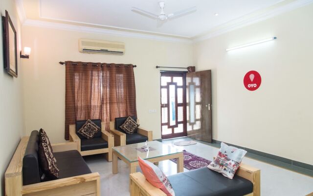 OYO 11064 Home Spacious 3BHK Near Hiran Magri