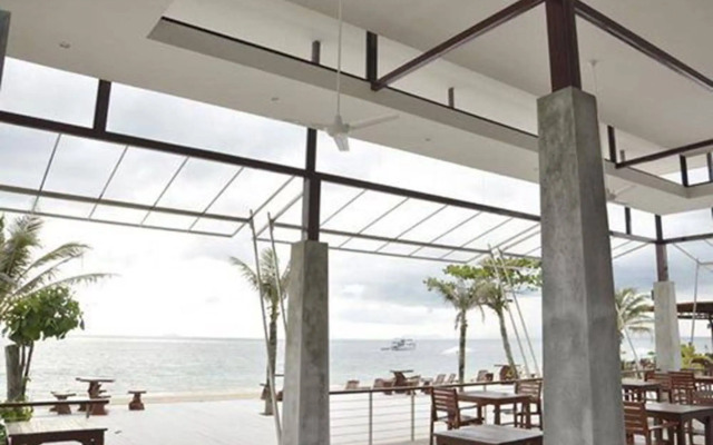 Nakara Long Beach Resort
