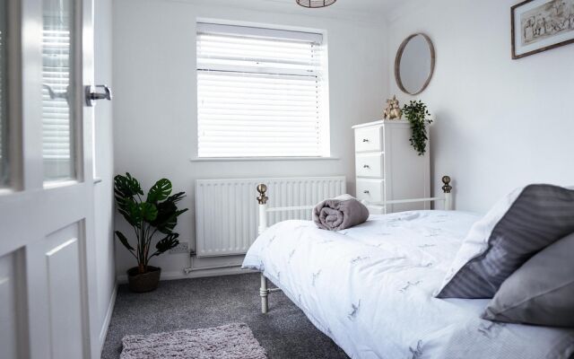 Inviting 4-bed House in Kettering