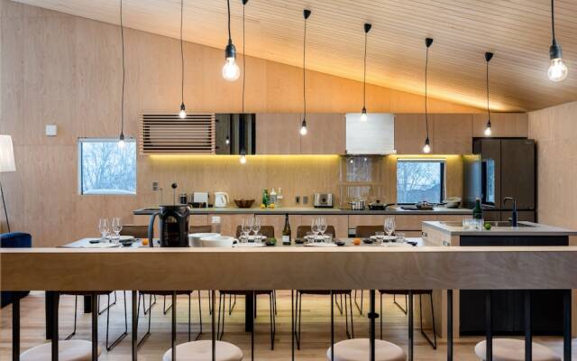 Foxwood B by H2 Life