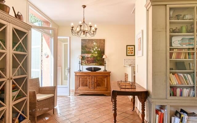 Beautiful Air-conditioned House 5 Minutes From the Croisette and Beaches