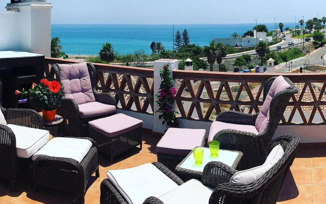 Marina Bella 1F Menyber