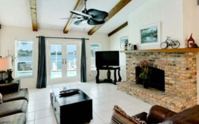 623 Ivanhoe Lane by RedAwning