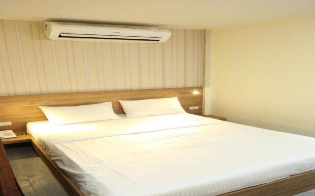 Rose Nana Hotel