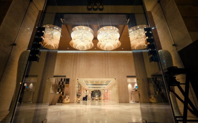 Monotel Luxury Business Hotel
