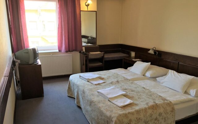 Hotel Irottko