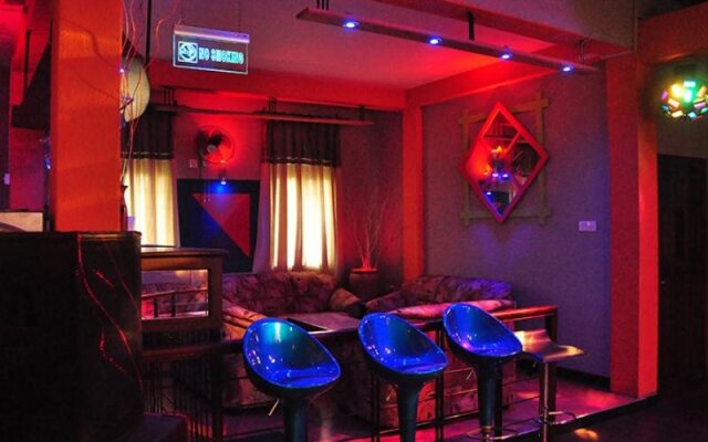 Terrel Hotel - Ampara