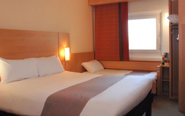 Ibis Styles London Gatwick Airport