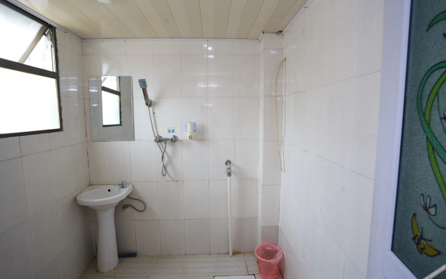 Baoshi Hostel