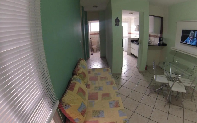Apartamento charmoso a 50m da praia