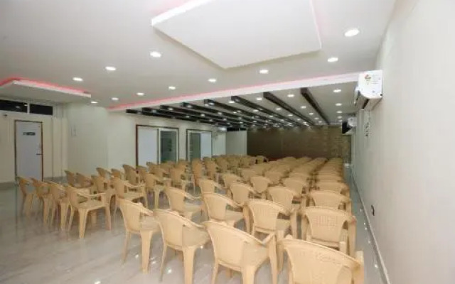 Sai Ramesh Apartments By OYO Rooms