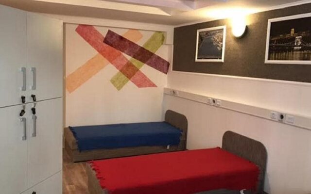 Opera Hostel Budapest