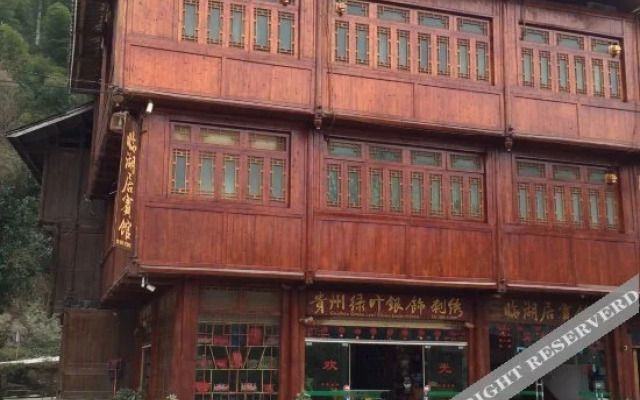 Linhuju Inn