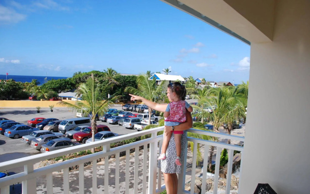 Dolphin Suites & Wellness Curacao