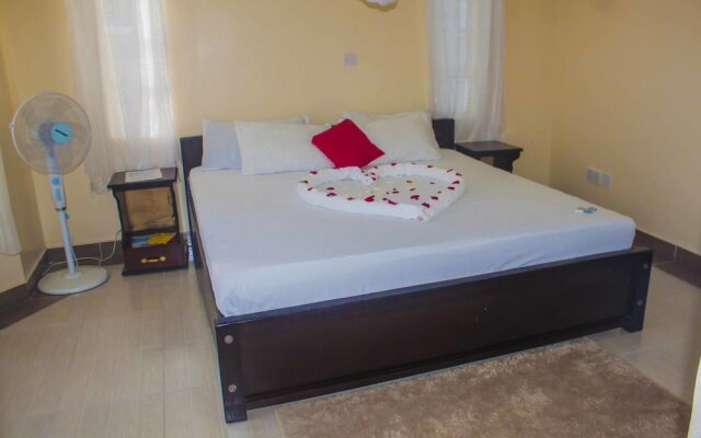 Elegant Comfy 3 Bedroom Apartment