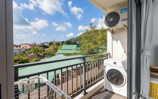 2BR Close to Beach  Pool Views C256