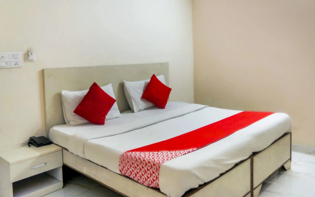 Hotel Mahadev by OYO Rooms