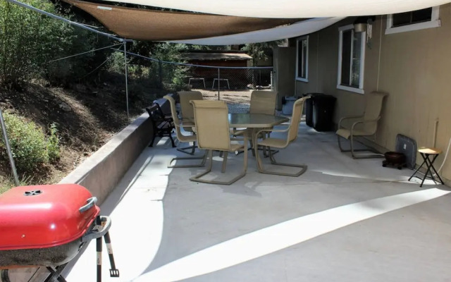 Cabin with Foosball-Southern Comfort