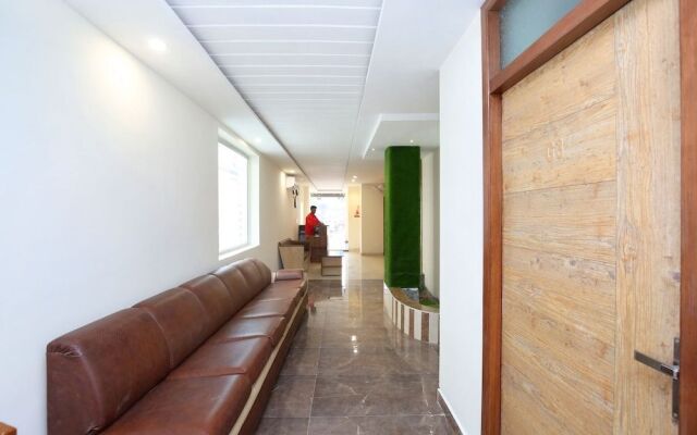 OYO 24442 Amaze Inn