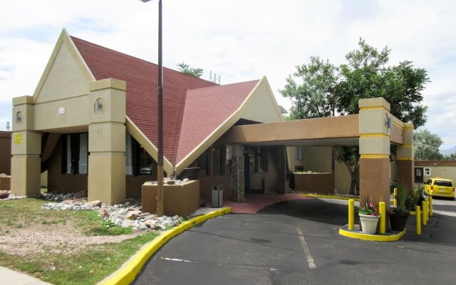 Rodeway Inn & Suites