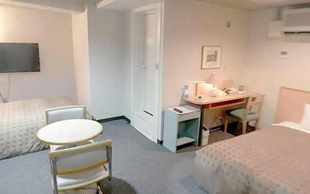 Takasaki Ekimae Plaza Hotel