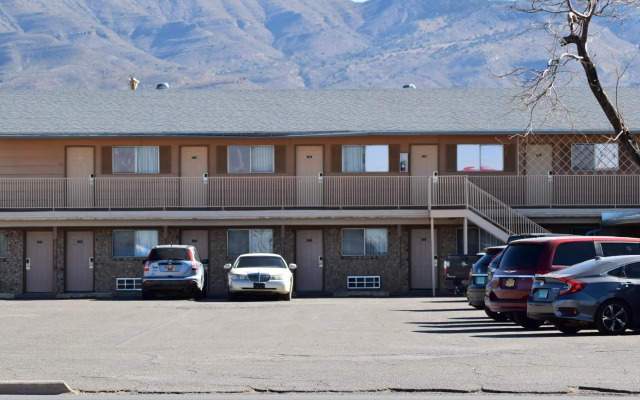 Satellite Inn
