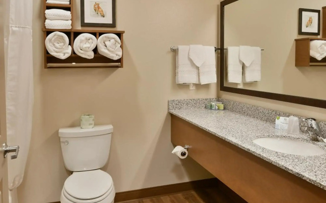 GrandStay Hotel & Suites