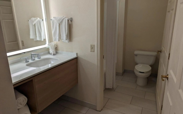 Staybridge Suites Allentown Bethlehem Airport by IHG