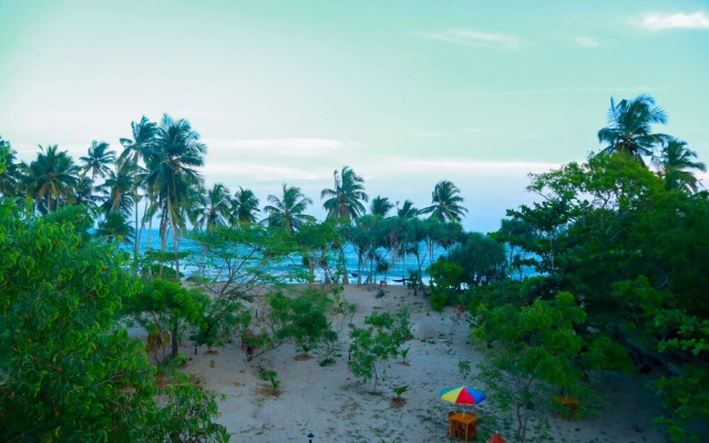 Rock Paradise Beach Cabana