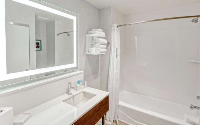 Hampton Inn by Hilton Cardiff Beach Encinitas, CA