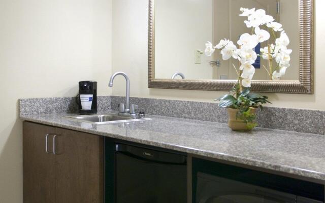Hampton Inn & Suites Savannah-Airport