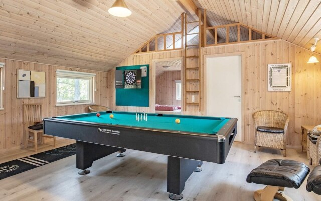 12 Person Holiday Home in Rodby-by Traum