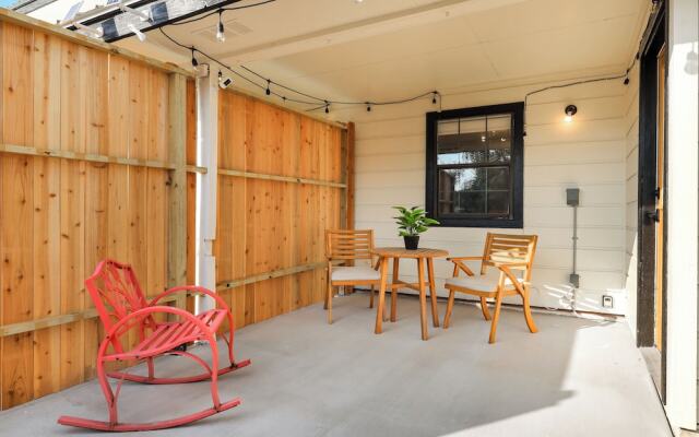 Graffiti and Glam Wonderland