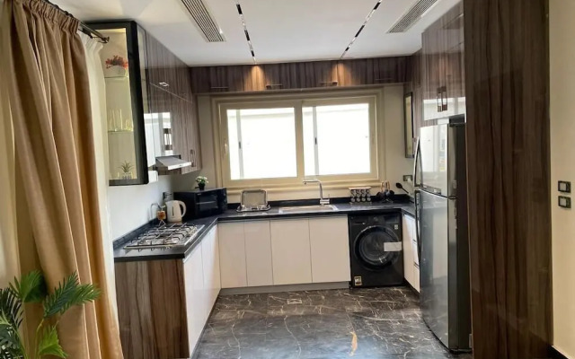 Villa in palm hills-the crown