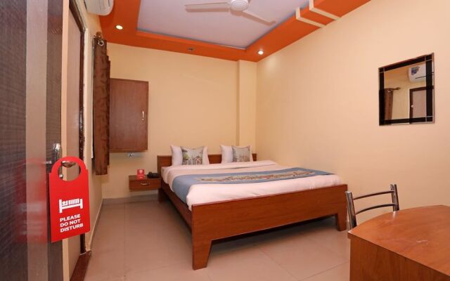 OYO 10413 Hotel Royal Plaza