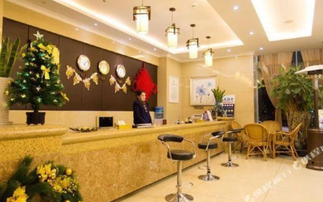 Royal Garden Holiday Theme Hotel