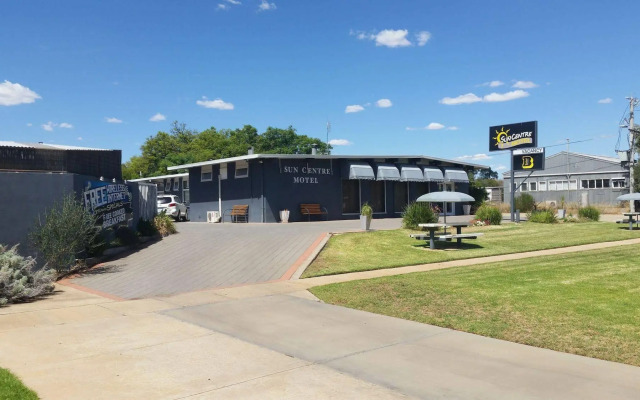 Sun Centre Motel