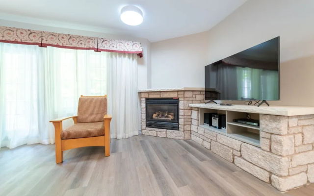 Horseshoe Valley Suites - The Evergreen