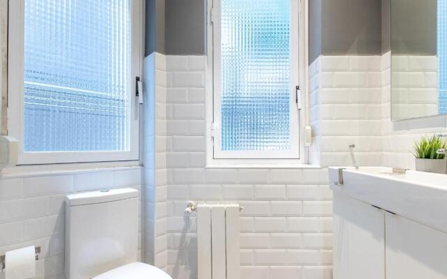 BILBAO INDAUTXU XI by Aston Rentals