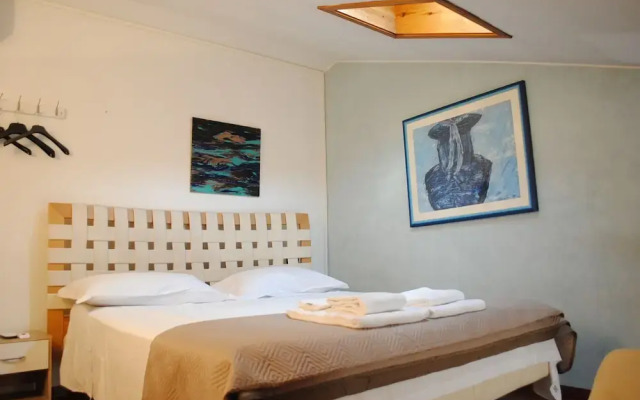 Dreaming Arena Rooms