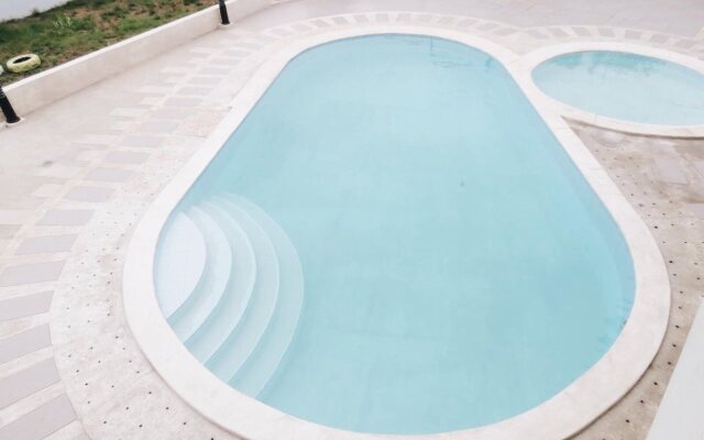 Country Chateau Hotel